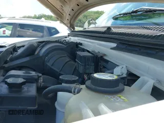 ✅ 2008 Ford Econoline Passenger XL • VIN: 1FBSS31LX8DB44953 • Lot: 42993971. Wystawiony na IAAI z przebiegiem 117 634 mil. Bezpłatny archiwum sprzedaży aukcyjnych z USA i szczegółowy raport historii pojazdu na DreamBid. Zdjęcie 19.