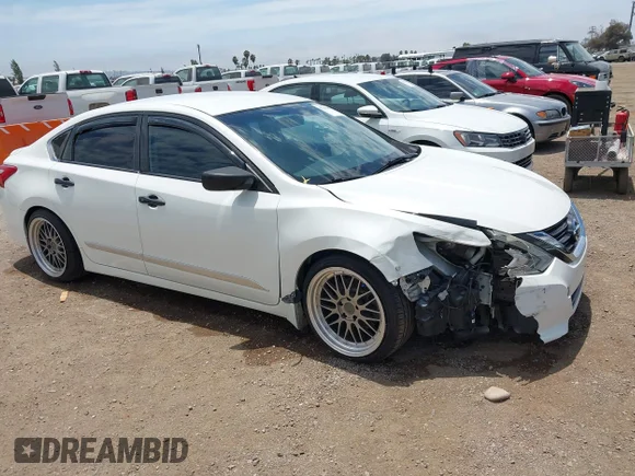✅ 2016 Nissan Altima SR • VIN: 1N4AL3AP0GN333939 • Лот: 45396907. Опубліковано раніше на IAAI з пробігом 142 326 миль. Безкоштовний доступ до архіву аукціонних продажів зі США та докладний звіт про історію автомобіля на DreamBid. Зображення 1.