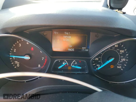 ✅ 2018 Ford Escape SE • VIN: 1FMCU9GD3JUA99482 • Lot: 60475556. Wystawiony na Copart z przebiegiem 93 233 mil. Bezpłatny archiwum sprzedaży aukcyjnych z USA i szczegółowy raport historii pojazdu na DreamBid. Zdjęcie 9.