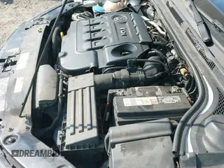 ✅ 2015 Volkswagen Jetta SE • VIN: 3VWLA7AJ7FM237985 • Lot: 42979494. Wystawiony na IAAI z przebiegiem 125 553 mil. Bezpłatny archiwum sprzedaży aukcyjnych z USA i szczegółowy raport historii pojazdu na DreamBid. Zdjęcie 12.