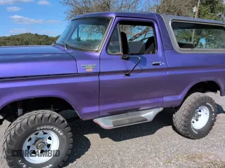 ✅ 1979 Ford Bronco • VIN: U15HLEK5075 • Lot: 80746765. Wystawiony na Copart z przebiegiem 81 423 mil. Bezpłatny archiwum sprzedaży aukcyjnych z USA i szczegółowy raport historii pojazdu na DreamBid. Zdjęcie 11.