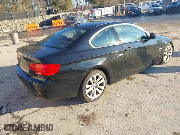 ✅ 2013 BMW 3 Series 328i xDrive • VIN: WBAKF5C53DJ297838 • Лот: 44123756. Опубліковано раніше на IAAI з пробігом 178 803 миль. Безкоштовний доступ до архіву аукціонних продажів зі США та докладний звіт про історію автомобіля на DreamBid. Зображення 4.