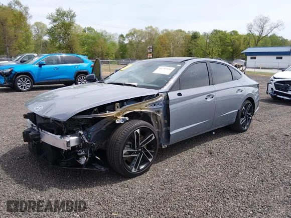 ✅ 2025 Hyundai Sonata N Line • VIN: KMHL54JC7SA521899 • Lot: 44797526. Wystawiony na IAAI z przebiegiem 17 914 mil. Bezpłatny archiwum sprzedaży aukcyjnych z USA i szczegółowy raport historii pojazdu na DreamBid. Zdjęcie 2.