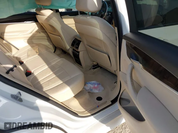✅ 2015 BMW X5 xDrive35i • VIN: 5UXKR0C58F0K67514 • Lot: 44969004. Wystawiony na IAAI z przebiegiem 130 163 mil. Bezpłatny archiwum sprzedaży aukcyjnych z USA i szczegółowy raport historii pojazdu na DreamBid. Zdjęcie 8.