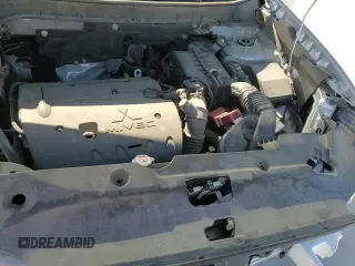 ✅ 2018 Mitsubishi Outlander ES • VIN: JA4AP3AU2JU018166 • Лот: 86667515. Опубликован ранее на Copart с пробегом 119 805 миль. Бесплатный доступ к архиву аукционных продаж из США и подробный отчёт об истории автомобиля на DreamBid. Изображение 16.