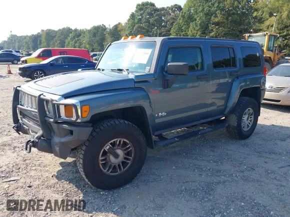 ✅ 2006 Hummer H3 • VIN: 5GTDN136068171813 • Lot: 43221860. Wystawiony na IAAI z przebiegiem 197 963 mil. Bezpłatny archiwum sprzedaży aukcyjnych z USA i szczegółowy raport historii pojazdu na DreamBid. Zdjęcie 2.