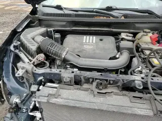 ✅ 2022 Cadillac XT5 AWD Premium Luxury • VIN: 1GYKNDR41NZ159274 • Lot: 55457335. Wystawiony na Copart z przebiegiem 21 439 mil. Bezpłatny archiwum sprzedaży aukcyjnych z USA i szczegółowy raport historii pojazdu na DreamBid. Zdjęcie 13.