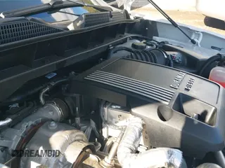 ✅ 2022 GMC Sierra 1500 Denali • VIN: 1GTUUGET1NZ566740 • Lot: 43382000. Wystawiony na IAAI z przebiegiem 27 574 mil. Bezpłatny archiwum sprzedaży aukcyjnych z USA i szczegółowy raport historii pojazdu na DreamBid. Zdjęcie 19.