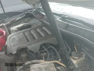 ✅ 2010 Toyota Tundra • VIN: 5TFRM5F1XAX013002 • Lot: 41457809. Listed on IAAI with 300,706 mi. Free auction sales archive from the USA and detailed vehicle history report at DreamBid. Image 19.