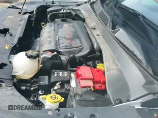 2020 Jeep Compass Latitude z VIN 3C4NJDBB6LT157841, wystawiony jako IAAI lot #42484052 z przebiegiem 52 610 mil mil oraz . Historia ofert i sprzedaży dostępna na DreamBid. Obrazek 19.