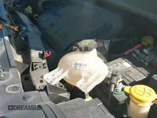 ✅ 2017 Jeep Renegade Latitude • VIN: ZACCJABB8HPF50129 • Lot: 43352965. Listed on IAAI with 99,884 mi. Free auction sales archive from the USA and detailed vehicle history report at DreamBid. Image 19.