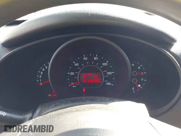✅ 2014 Kia Soul • VIN: KNDJN2A23E7063092 • Lot: 43712174. Wystawiony na IAAI z przebiegiem 206 406 mil. Bezpłatny archiwum sprzedaży aukcyjnych z USA i szczegółowy raport historii pojazdu na DreamBid. Zdjęcie 7.