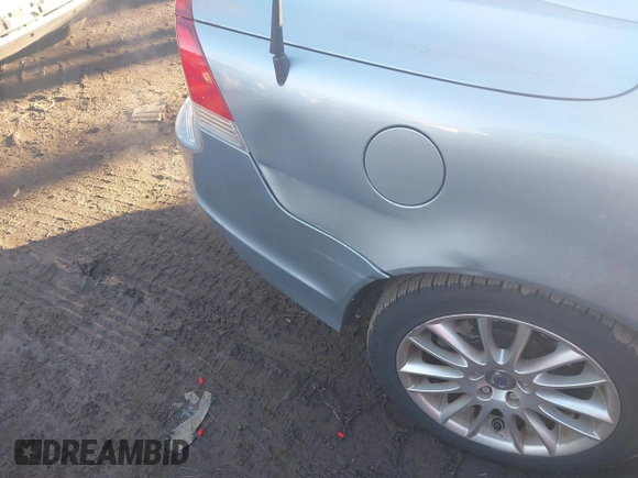 ✅ 2008 Volvo C70 • VIN: YV1MC67268J040800 • Lot: 43917806. Wystawiony na IAAI z przebiegiem 105 932 mil. Bezpłatny archiwum sprzedaży aukcyjnych z USA i szczegółowy raport historii pojazdu na DreamBid. Zdjęcie 6.