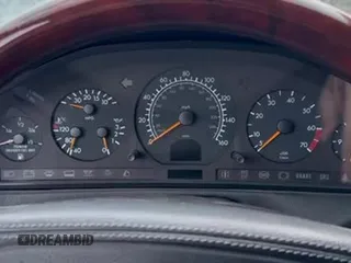 ✅ 1998 Mercedes-Benz SL • VIN: WDBFA76FXWF160788 • Lot: 47500955. Wystawiony na Copart z przebiegiem 74 111 mil. Bezpłatny archiwum sprzedaży aukcyjnych z USA i szczegółowy raport historii pojazdu na DreamBid. Zdjęcie 11.