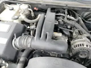 ✅ 2005 GMC Envoy SLT • VIN: 1GKET16M556160882 • Lot: 84568954. Wystawiony na Copart z przebiegiem 199 469 mil. Bezpłatny archiwum sprzedaży aukcyjnych z USA i szczegółowy raport historii pojazdu na DreamBid. Zdjęcie 16.