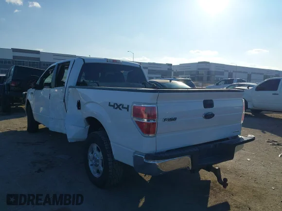 ✅ 2014 Ford F-150 XLT • VIN: 1FTFW1EF7EFB47822 • Lot: 44316299. Wystawiony na IAAI z przebiegiem 201 848 mil. Bezpłatny archiwum sprzedaży aukcyjnych z USA i szczegółowy raport historii pojazdu na DreamBid. Zdjęcie 3.