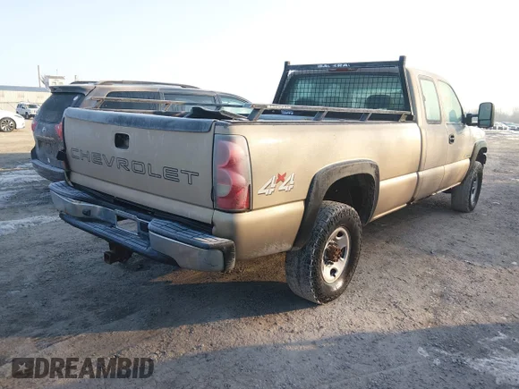 ✅ 2006 Chevrolet Silverado 2500HD LS • VIN: 1GCHK29U36E221974 • Lot: 44376468. Wystawiony na IAAI z przebiegiem 258 940 mil. Bezpłatny archiwum sprzedaży aukcyjnych z USA i szczegółowy raport historii pojazdu na DreamBid. Zdjęcie 4.