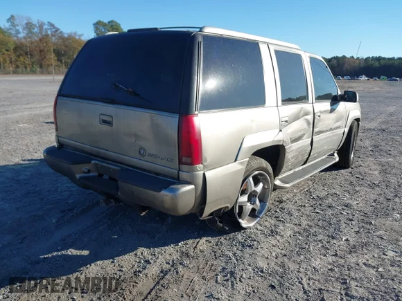 ✅ 1999 Cadillac Escalade • VIN: 1GYEK13R7XR409130 • Лот: 41175368. Опубликован ранее на IAAI с пробегом 250 795 миль. Бесплатный доступ к архиву аукционных продаж из США и подробный отчёт об истории автомобиля на DreamBid. Изображение 4.