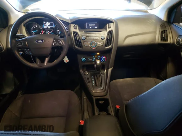 ✅ 2015 Ford Focus SE • VIN: 1FADP3F2XFL335349 • Лот: 44469103. Опубліковано раніше на Copart з пробігом 130 683 миль. Безкоштовний доступ до архіву аукціонних продажів зі США та докладний звіт про історію автомобіля на DreamBid. Зображення 8.