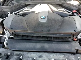 ✅ 2018 BMW X6 xDrive50i • VIN: 5UXKU6C52J0W38970 • Лот: 47597375. Опубликован ранее на Copart с пробегом 76 538 миль. Бесплатный доступ к архиву аукционных продаж из США и подробный отчёт об истории автомобиля на DreamBid. Изображение 13.