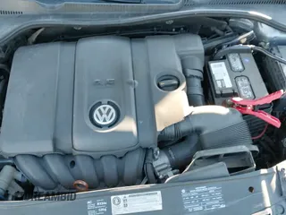 ✅ 2010 Volkswagen Golf • VIN: WVWAB7AJ7AW090597 • Лот: 43476616. Опубликован ранее на IAAI с пробегом 201 453 миль. Бесплатный доступ к архиву аукционных продаж из США и подробный отчёт об истории автомобиля на DreamBid. Изображение 16.