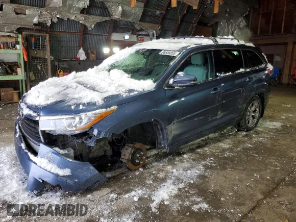 ✅ 2015 Toyota Highlander LE • VIN: 5TDBKRFH4FS210773 • Лот: 98506055. Опубліковано раніше на Copart з пробігом 128 431 миль. Безкоштовний доступ до архіву аукціонних продажів зі США та докладний звіт про історію автомобіля на DreamBid. Зображення 1.