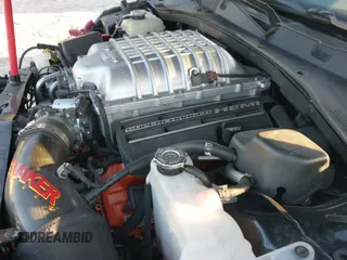 ✅ 2022 Dodge Charger SRT Hellcat Widebody • VIN: 2C3CDXL97NH121510 • Lot: 43478561. Wystawiony na IAAI z przebiegiem 42 368 mil. Bezpłatny archiwum sprzedaży aukcyjnych z USA i szczegółowy raport historii pojazdu na DreamBid. Zdjęcie 19.