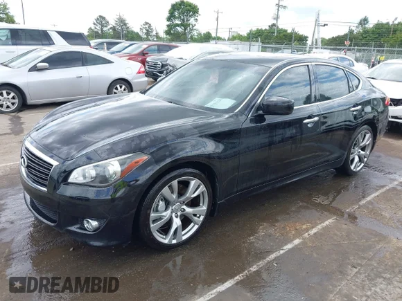 ✅ 2013 Infiniti M • VIN: JN1BY1AP2DM510855 • Lot: 42133328. Wystawiony na IAAI z przebiegiem 189 445 mil. Bezpłatny archiwum sprzedaży aukcyjnych z USA i szczegółowy raport historii pojazdu na DreamBid. Zdjęcie 2.