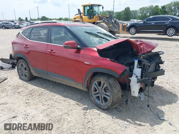 ✅ 2021 Kia Seltos S • VIN: KNDEUCAA1M7121202 • Lot: 42897039. Listed on IAAI with 45,400 mi. Free auction sales archive from the USA and detailed vehicle history report at DreamBid. Image 1.