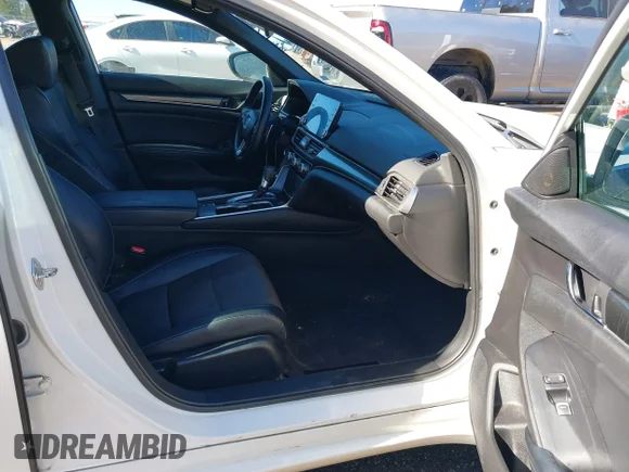 ✅ 2018 Honda Accord Sport • VIN: 1HGCV1F37JA111986 • Lot: 43986498. Wystawiony na IAAI z przebiegiem 106 960 mil. Bezpłatny archiwum sprzedaży aukcyjnych z USA i szczegółowy raport historii pojazdu na DreamBid. Zdjęcie 5.
