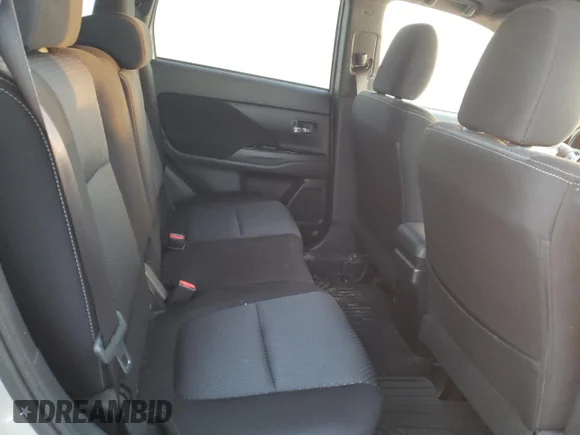 ✅ 2018 Mitsubishi Outlander ES • VIN: JA4AZ3A38JZ045182 • Lot: 47463473. Wystawiony na Copart z przebiegiem 93 794 mil. Bezpłatny archiwum sprzedaży aukcyjnych z USA i szczegółowy raport historii pojazdu na DreamBid. Zdjęcie 11.