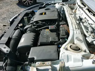 2019 Hyundai Elantra SE z VIN 5NPD74LF3KH415341, wystawiony jako IAAI lot #43413818 z przebiegiem 106 025 mil mil oraz . Historia ofert i sprzedaży dostępna na DreamBid. Obrazek 22.