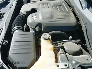 ✅ 2022 Chrysler 300 S • VIN: 2C3CCABG0NH228950 • Lot: 43510591. Wystawiony na IAAI z przebiegiem 51 535 mil. Bezpłatny archiwum sprzedaży aukcyjnych z USA i szczegółowy raport historii pojazdu na DreamBid. Zdjęcie 19.