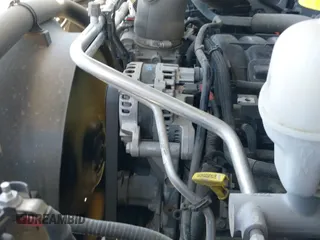 ✅ 2021 Ram 1500 SLT • VIN: 1C6RR6TTXMS517345 • Lot: 42314123. Wystawiony na IAAI z przebiegiem 107 307 mil. Bezpłatny archiwum sprzedaży aukcyjnych z USA i szczegółowy raport historii pojazdu na DreamBid. Zdjęcie 19.