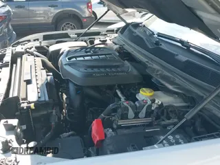 ✅ 2024 Jeep Grand Wagoneer Series II • VIN: 1C4SJSFP1RS131039 • Lot: 43345325. Wystawiony na IAAI z przebiegiem 52 413 mil. Bezpłatny archiwum sprzedaży aukcyjnych z USA i szczegółowy raport historii pojazdu na DreamBid. Zdjęcie 19.