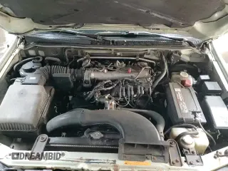 ✅ 2001 Mitsubishi Montero Limited • VIN: JA4MW51R71J038583 • Lot: 83024384. Wystawiony na Copart z przebiegiem 157 538 mil. Bezpłatny archiwum sprzedaży aukcyjnych z USA i szczegółowy raport historii pojazdu na DreamBid. Zdjęcie 13.