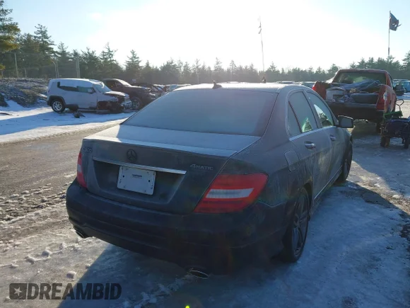 ✅ 2013 Mercedes-Benz C 300 Sport • VIN: WDDGF8AB9DG077089 • Lot: 44057767. Listed on IAAI with 110,561 mi. Free auction sales archive from the USA and detailed vehicle history report at DreamBid. Image 4.