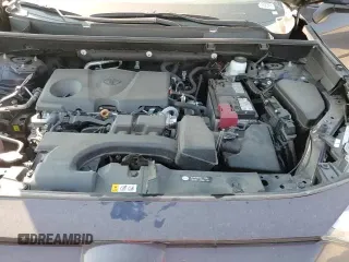 ✅ 2024 Toyota RAV4 XLE • VIN: 2T3W1RFV4RW345717 • Lot: 80812635. Listed on Copart with 29,654 mi. Free auction sales archive from the USA and detailed vehicle history report at DreamBid. Image 13.