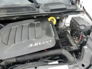 ✅ 2018 Dodge Grand Caravan SE • VIN: 2C4RDGBG0JR180926 • Lot: 66948235. Wystawiony na Copart z przebiegiem 102 313 mil. Bezpłatny archiwum sprzedaży aukcyjnych z USA i szczegółowy raport historii pojazdu na DreamBid. Zdjęcie 16.