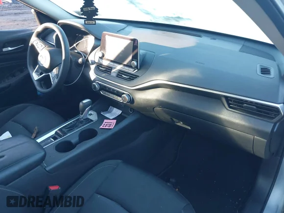 ✅ 2019 Nissan Altima S • VIN: 1N4BL4BW4KC197416 • Lot: 44056645. Wystawiony na IAAI z przebiegiem 143 593 mil. Bezpłatny archiwum sprzedaży aukcyjnych z USA i szczegółowy raport historii pojazdu na DreamBid. Zdjęcie 5.