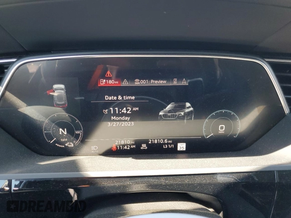 ✅ 2019 Audi e-tron Premium Plus • VIN: WA1LAAGE8KB023318 • Лот: 40812503. Опубліковано раніше на Copart з пробігом 21 810 миль. Безкоштовний доступ до архіву аукціонних продажів зі США та докладний звіт про історію автомобіля на DreamBid. Зображення 9.