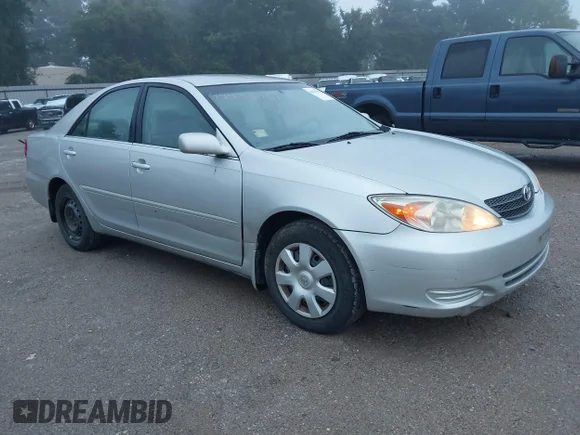 ✅ 2004 Toyota Camry XLE • VIN: 4T1BE30K74U905911 • Lot: 45631351. Wystawiony na IAAI z przebiegiem 180 634 mil. Bezpłatny archiwum sprzedaży aukcyjnych z USA i szczegółowy raport historii pojazdu na DreamBid. Zdjęcie 1.