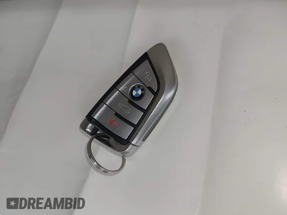 ✅ 2016 BMW 7 Series 750i xDrive • VIN: WBA7F2C51GG420008 • Lot: 45467263. Wystawiony na IAAI z przebiegiem 91 596 mil. Bezpłatny archiwum sprzedaży aukcyjnych z USA i szczegółowy raport historii pojazdu na DreamBid. Zdjęcie 11.
