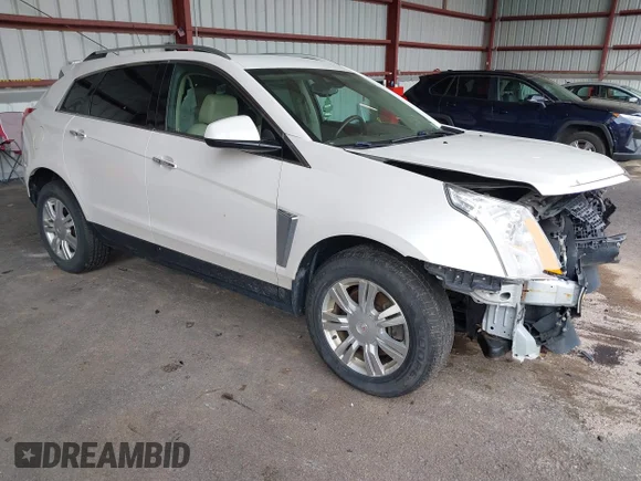✅ 2015 Cadillac SRX Luxury Collection • VIN: 3GYFNEE30FS567431 • Lot: 42118084. Wystawiony na IAAI z przebiegiem 140 778 mil. Bezpłatny archiwum sprzedaży aukcyjnych z USA i szczegółowy raport historii pojazdu na DreamBid. Zdjęcie 1.