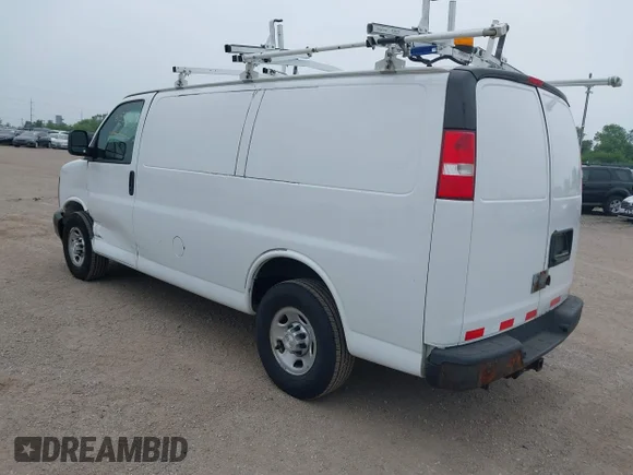 ✅ 2017 Chevrolet Express Cargo • VIN: 1GCWGAFF4H1241069 • Лот: 42465525. Опубликован ранее на IAAI с пробегом 89 006 миль. Бесплатный доступ к архиву аукционных продаж из США и подробный отчёт об истории автомобиля на DreamBid. Изображение 3.