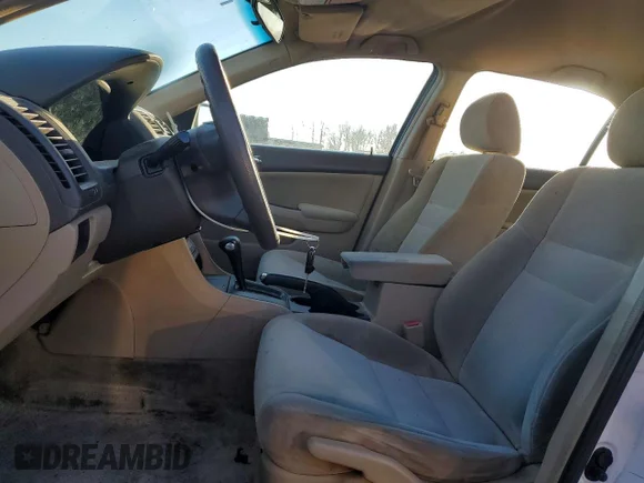 ✅ 2005 Honda Accord LX • VIN: 1HGCM56445A195600 • Лот: 78419965. Опубликован ранее на Copart с пробегом 305 237 миль. Бесплатный доступ к архиву аукционных продаж из США и подробный отчёт об истории автомобиля на DreamBid. Изображение 7.