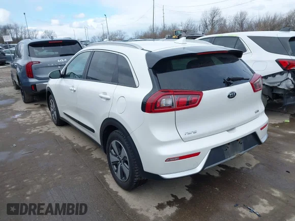 ✅ 2019 Kia Niro EX • VIN: KNDCC3LCXK5232641 • Lot: 44605002. Wystawiony na IAAI z przebiegiem 137 286 mil. Bezpłatny archiwum sprzedaży aukcyjnych z USA i szczegółowy raport historii pojazdu na DreamBid. Zdjęcie 3.