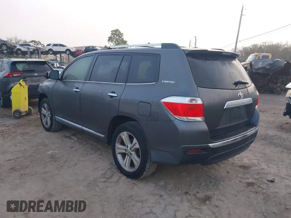 ✅ 2013 Toyota Highlander Limited • VIN: 5TDYK3EH4DS108136 • Lot: 44404065. Wystawiony na IAAI z przebiegiem 214 121 mil. Bezpłatny archiwum sprzedaży aukcyjnych z USA i szczegółowy raport historii pojazdu na DreamBid. Zdjęcie 3.