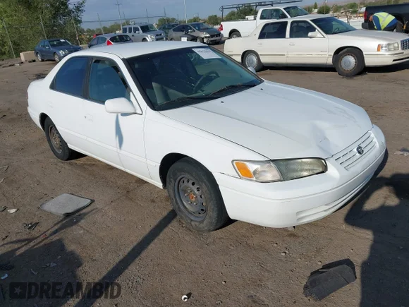 ✅ 1999 Toyota Camry LE • VIN: JT2BG22K2X0289657 • Лот: 45622815. Опубликован ранее на IAAI с пробегом 253 905 миль. Бесплатный доступ к архиву аукционных продаж из США и подробный отчёт об истории автомобиля на DreamBid. Изображение 1.