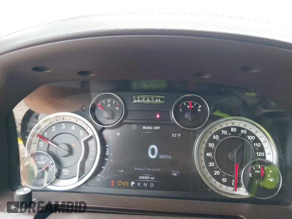 ✅ 2018 Ram 2500 Laramie • VIN: 3C6UR5NL3JG370337 • Lot: 45322875. Listed on IAAI with 245,083 mi. Free auction sales archive from the USA and detailed vehicle history report at DreamBid. Image 7.